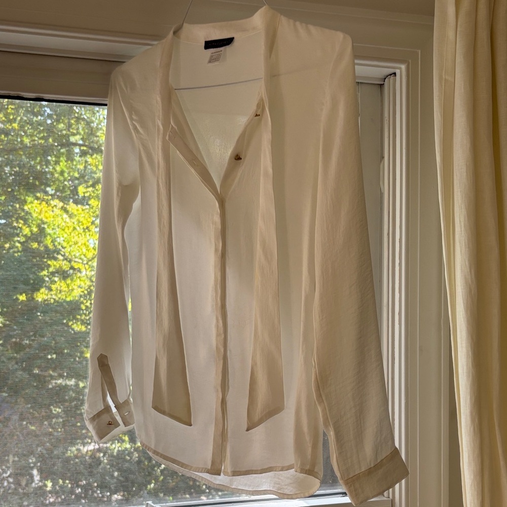 Elegant off-white Shirt